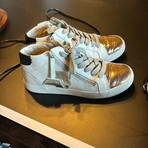 Dolce vita mid rise shoes